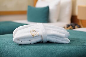 Momento Golden Horn Hotel