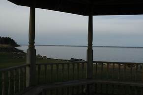 Amherst Shore Country Inn