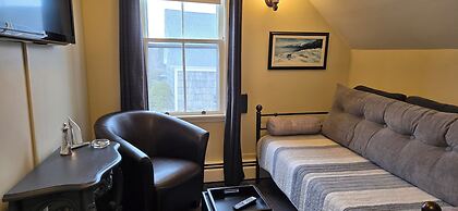 Amherst Shore Country Inn