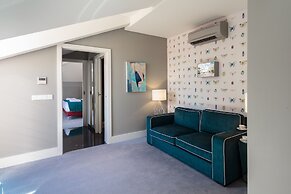 Dear Lisbon - Gallery House