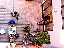 Dear Lisbon - Gallery House