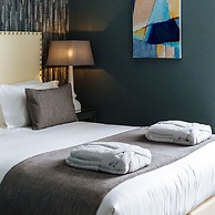 Dear Lisbon - Gallery House