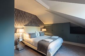 Dear Lisbon - Gallery House