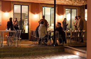 Dear Lisbon - Gallery House