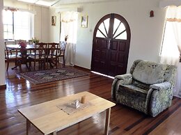 Three Bedroom Holiday Accomodation