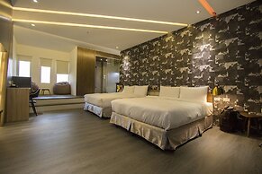 G11 Hotel