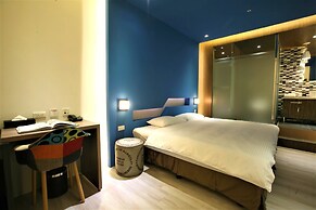 G11 Hotel