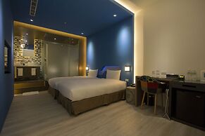 G11 Hotel