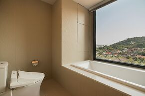 Arize Hotel Sri Racha