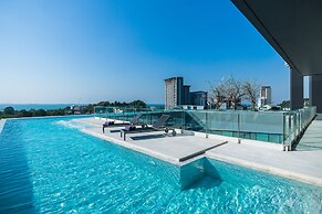 Arize Hotel Sri Racha