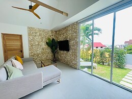 Baan Saint Tropez Villas Kata Beach