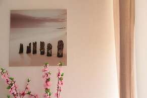 Aurelia Rooms