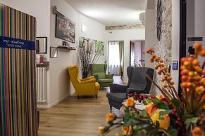 Aurelia Rooms