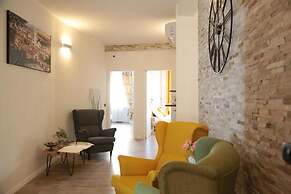 Aurelia Rooms