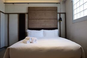 Waterfront Hotel