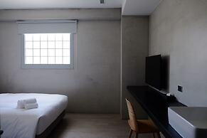 Waterfront Hotel