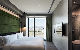 Waterfront Hotel