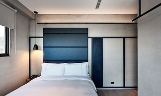 Waterfront Hotel