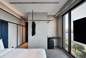 Waterfront Hotel