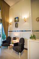 A Royal Suit Hotel