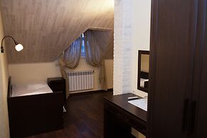 Parallel Hotel