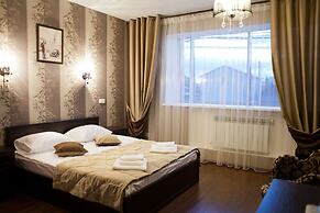 Parallel Hotel