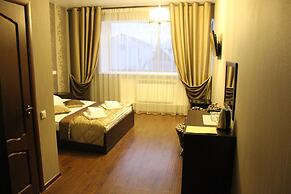 Parallel Hotel