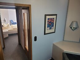 EMS Hotel