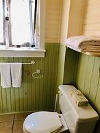 Green Gables Bungalow Court