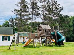 Green Gables Bungalow Court