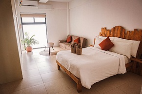 Nomads Hotel & Rooftop pool