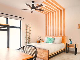 Nomads Hotel & Rooftop pool