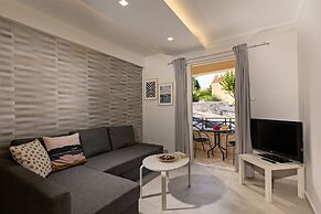 Castello Apartments