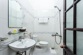 Honey Hotel