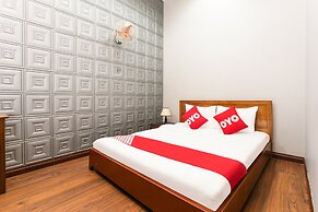 Honey Hotel