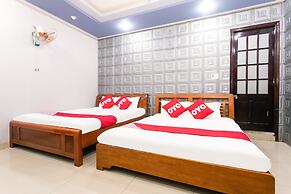 Honey Hotel