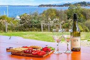 Manfield Seaside Bruny Island