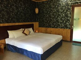 Tan Son Nhat Con Dao Resort