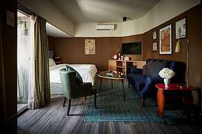 Josh Hotel