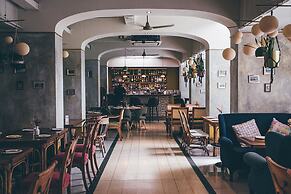 Josh Hotel