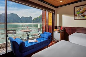 Lan Ha Legend Cruise