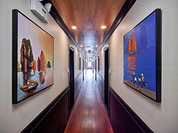 Lan Ha Legend Cruise