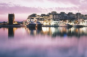 InstaStay Front line Harbor Apartment