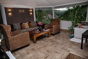 Hotel 212 Olympos