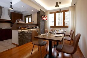 J24 B&B