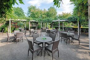 Delta Hotels by Marriott Burlington