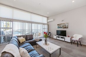 Luxury 3BR Waterfront Penthouse