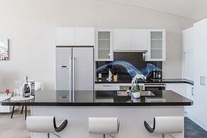 Luxury 3BR Waterfront Penthouse