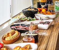 HMA Hotel & Suites