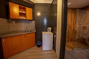 HMA Hotel & Suites